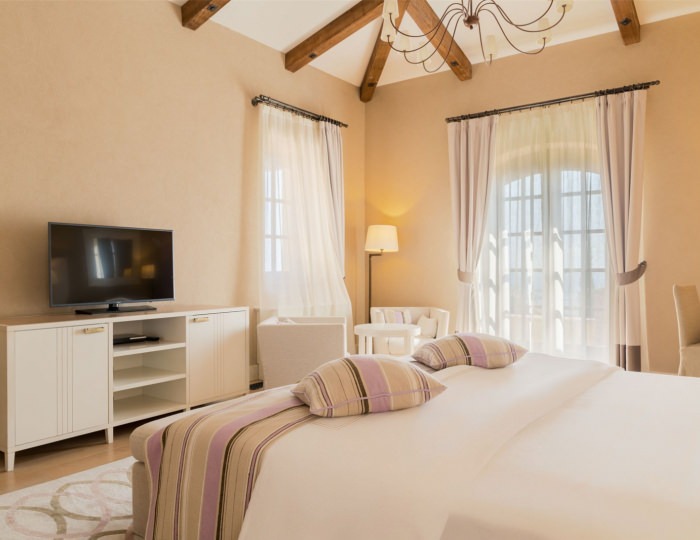 СЕМЕЙНЫЙ ЛЮКС - Отель Крымский Бриз Hotel & Villas