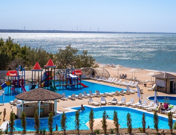 Семейный отель «АзовЛенд» Золотое