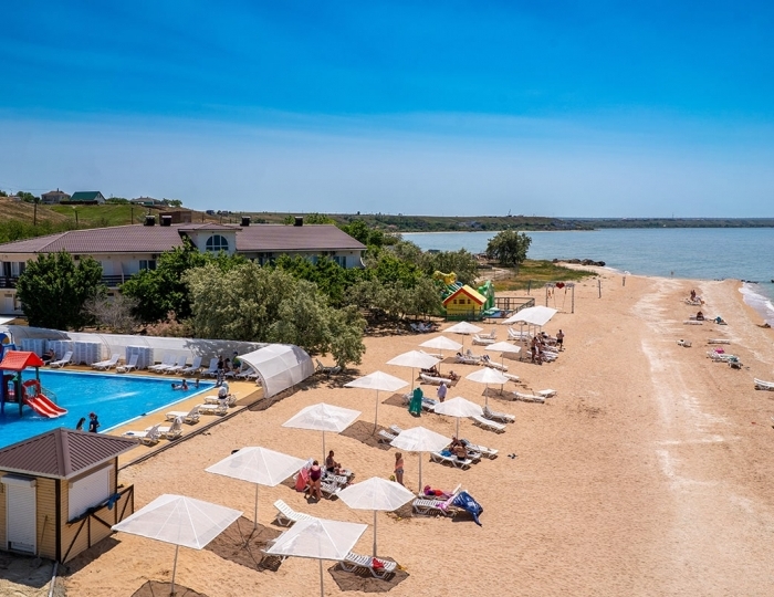 Семейный отель «АзовЛенд» Золотое