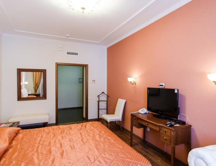 Номер комфорт с 1 двуспальной кроватью - Отель Grand Hotel / Гранд Отель Оренбург