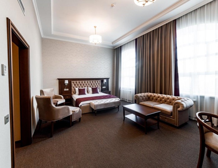 Номер полулюкс с 1 двуспальной кроватью - Отель Grand Hotel / Гранд Отель Оренбург