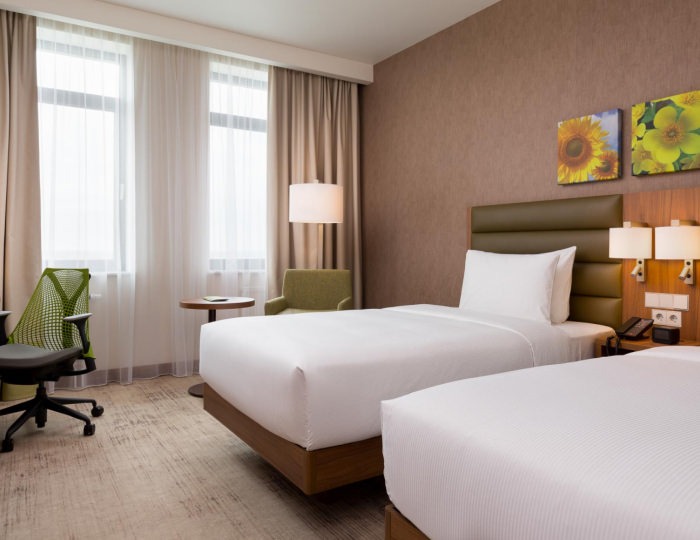 Номер стандарт с 2 односпальными кроватями - Отель Hilton Garden Inn Orenburg / Хилтон Гарден Инн Оренбург