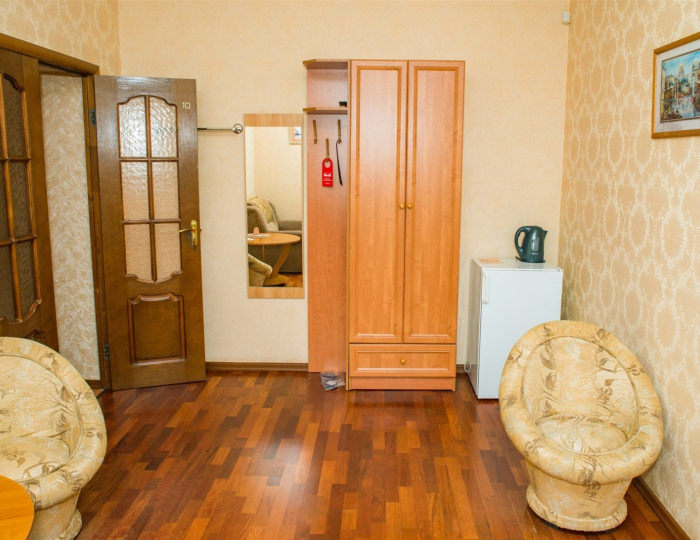 Стандарт 2-местный 2-комн. Блок - Гостиница Albert Hotel / Альберт Орел