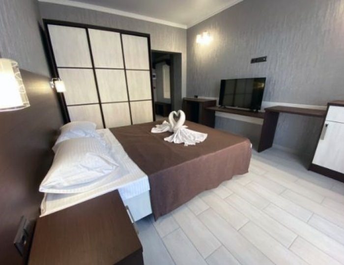 КОМФОРТ С БАЛКОНОМ(ЗАВТРАК ВКЛЮЧЁН) - Отель Аллура / Allura