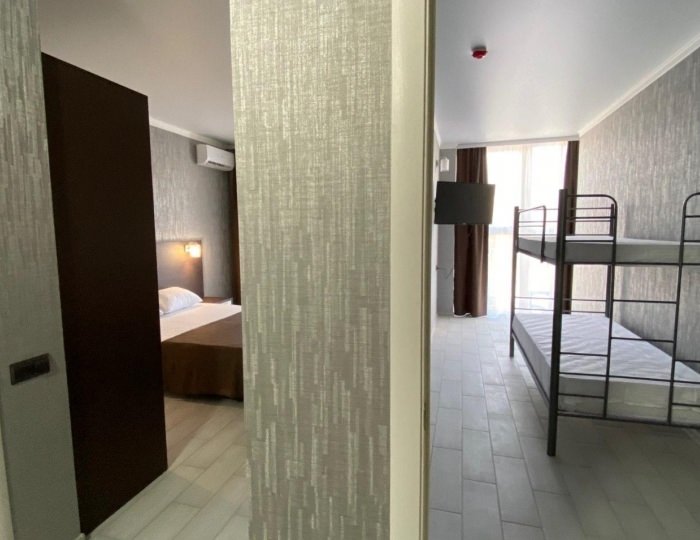 ЛЮКС 2-Х КОМНАТНЫЙ СЕМЕЙНЫЙ С БАЛКОНОМ(ЗАВТРАК ВКЛЮЧЁН) - Отель Аллура / Allura