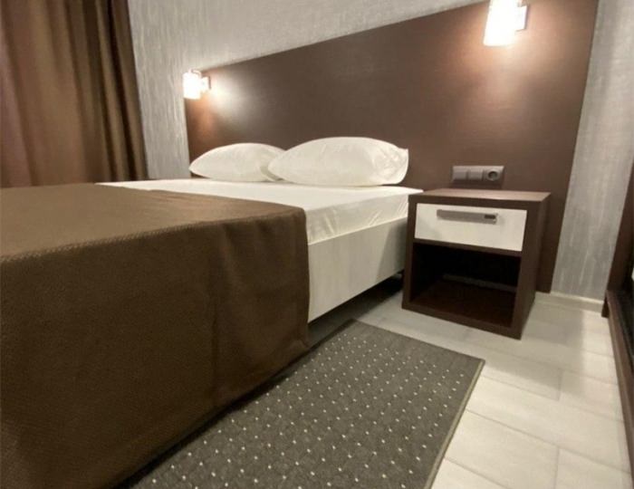 ЛЮКС 2-Х КОМНАТНЫЙ ЧЕТЫРЁХМЕСТНЫЙ С БАЛКОНОМ(ЗАВТРАК ВКЛЮЧЁН) - Отель Аллура / Allura