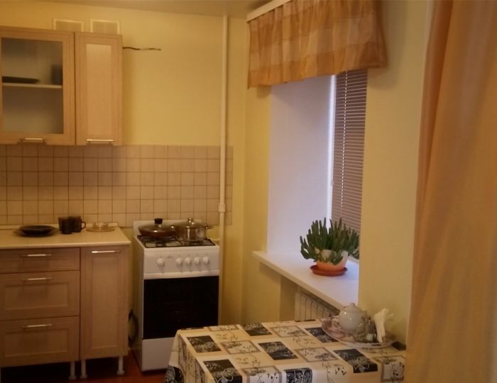 1-комнатная квартира ж/д р-н ул.Азина, 20/3 - Мини-гостиница «Свердлова 27»