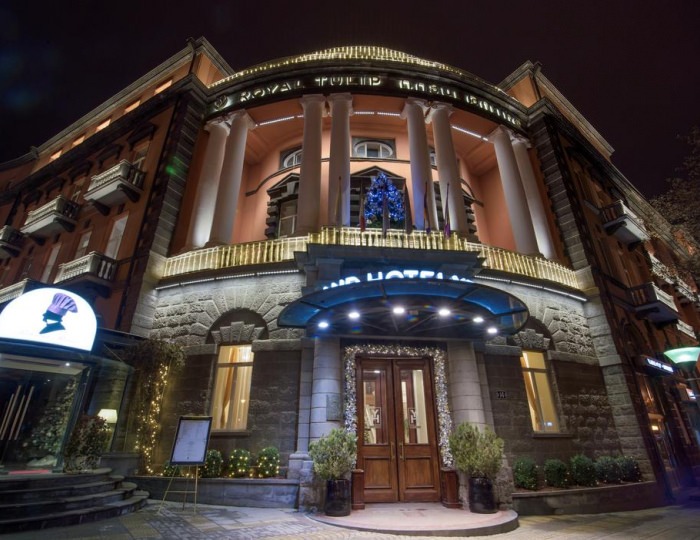 Отель Grand Hotel Yerevan / Гранд Ереван