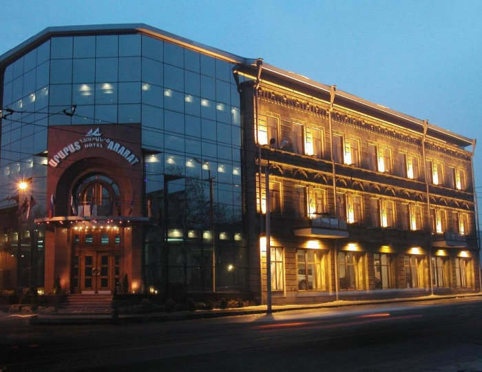 Отель Ararat Hotel / Арарат Ереван