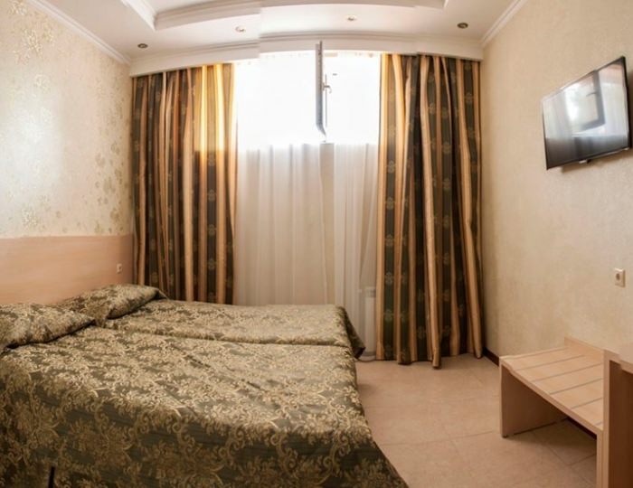 СТАНДАРТНЫЙ 2-МЕСТНЫЙ НА ЦОКОЛЬНОМ ЭТАЖЕ - Бутик-отель «Ахиллеон Парк»