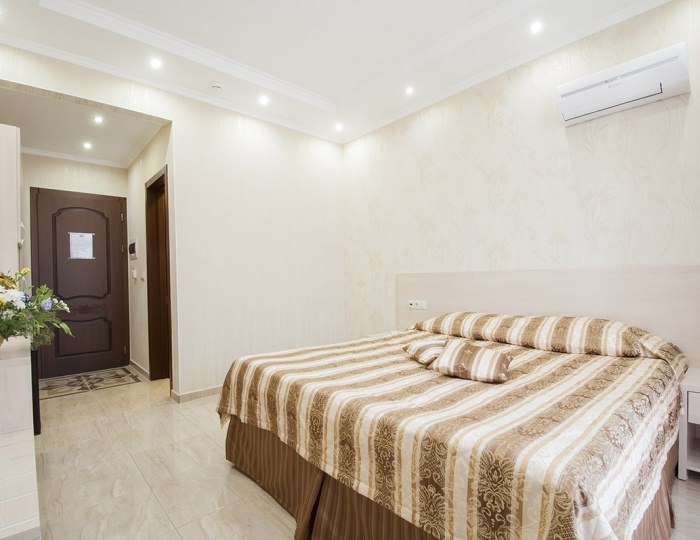 ПРЕМИУМ 2-МЕСТНЫЙ С ВИДОМ НА БАССЕЙН - Бутик-отель «Ахиллеон Парк»