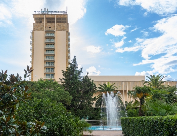 Отель Amza Park Hotel / Амза Гагра