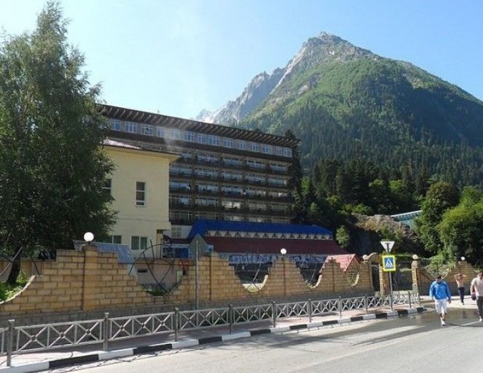 Гостиница «Домбай»