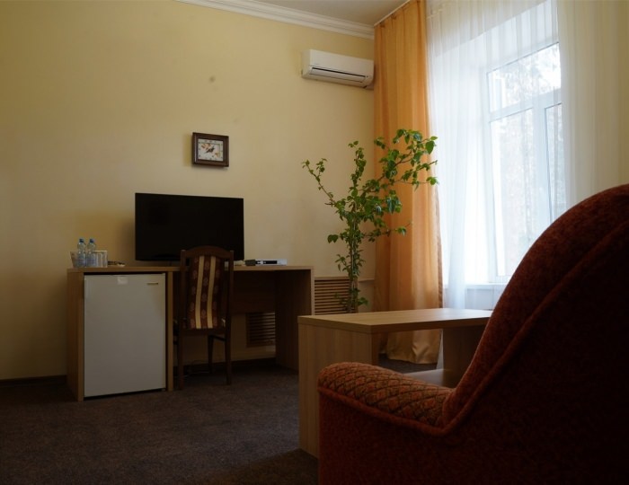 Трехместный стандартный номер - Отель «Гранд Кавказ» Нальчик