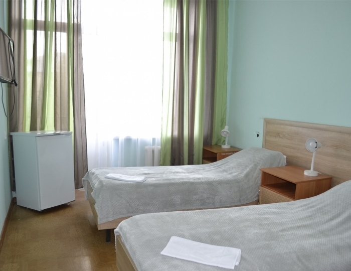 Место в двухместном номере Стандарт - Санаторий «Сергиевские минеральные воды» Серноводск