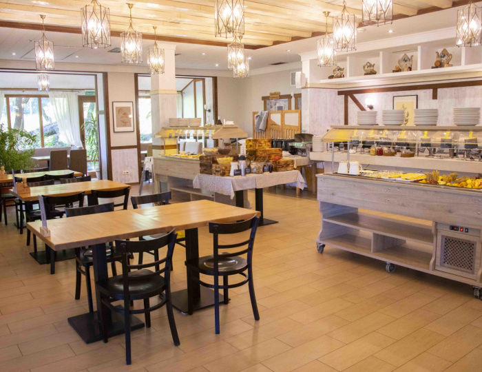 Ресторан «У ракиты» - Отель Welna Eco Spa Resort / Велна Эко Спа Резорт