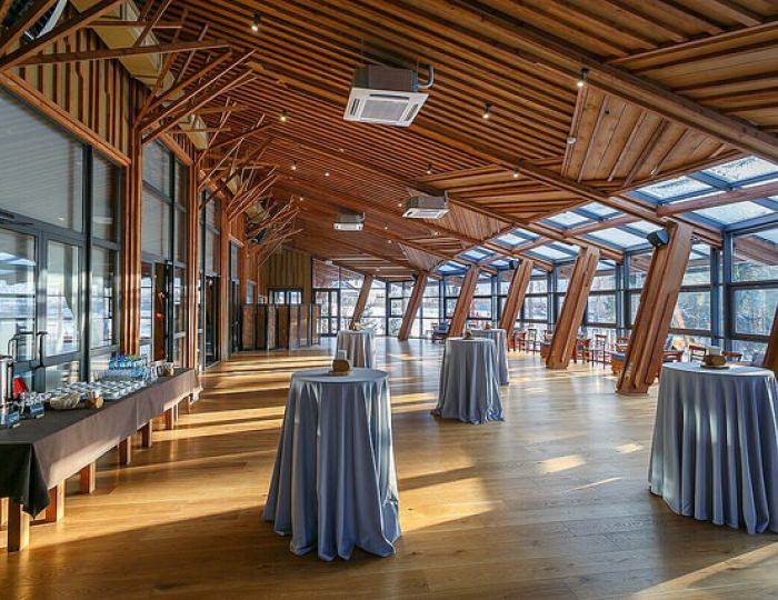 Веранда ресторана - Отель Welna Eco Spa Resort / Велна Эко Спа Резорт