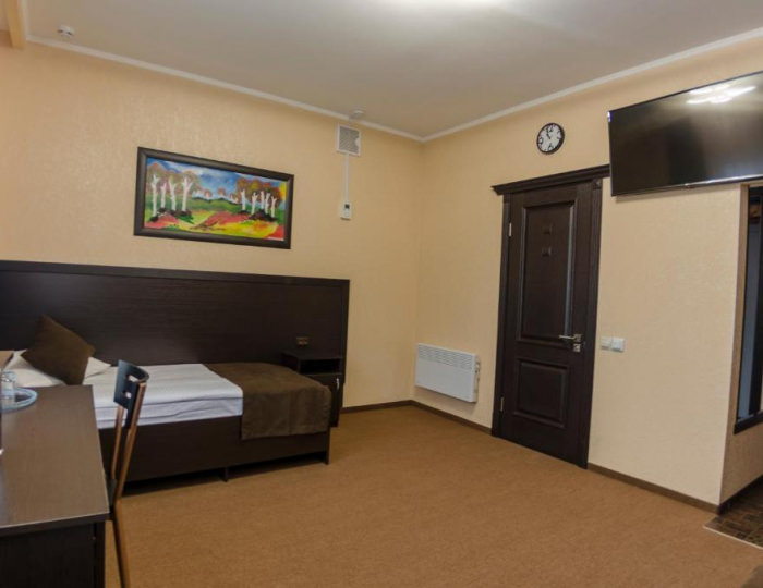 Номер улучшенный с 2 односпальными кроватями (с завтраком) - Гостевой дом «Ключотель»