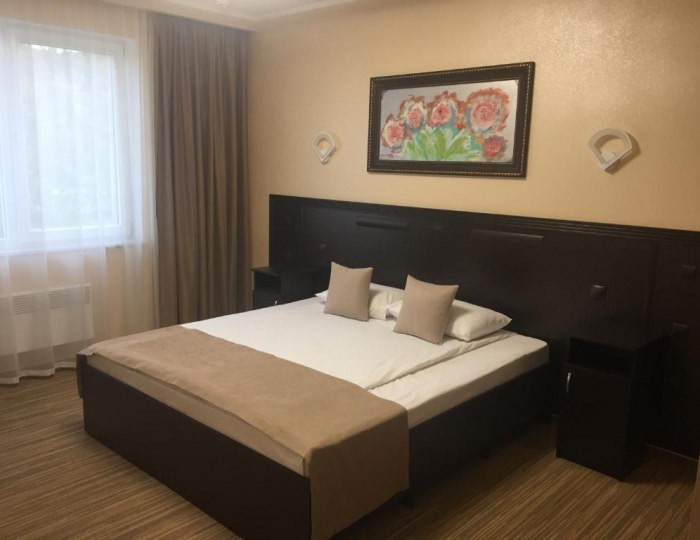 Номер улучшенный с 1 двуспальной кроватью (с завтраком) - Гостевой дом «Ключотель»