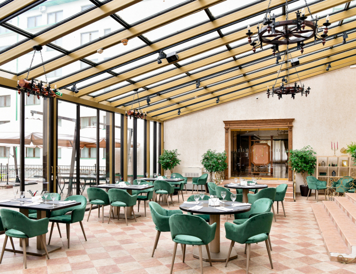 Зал ресторана «Зимний сад» - Отель Moscow Country Club / Москоу Кантри Клаб