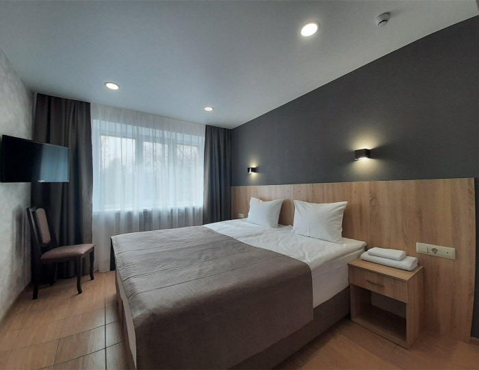 Номер стандарт с 1 двуспальной кроватью, 2 звезды - Гостиница «Ессентуки»