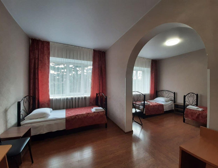 2-комнатный номер стандарт с 4 односпальными кроватями - Гостиница «Ессентуки»