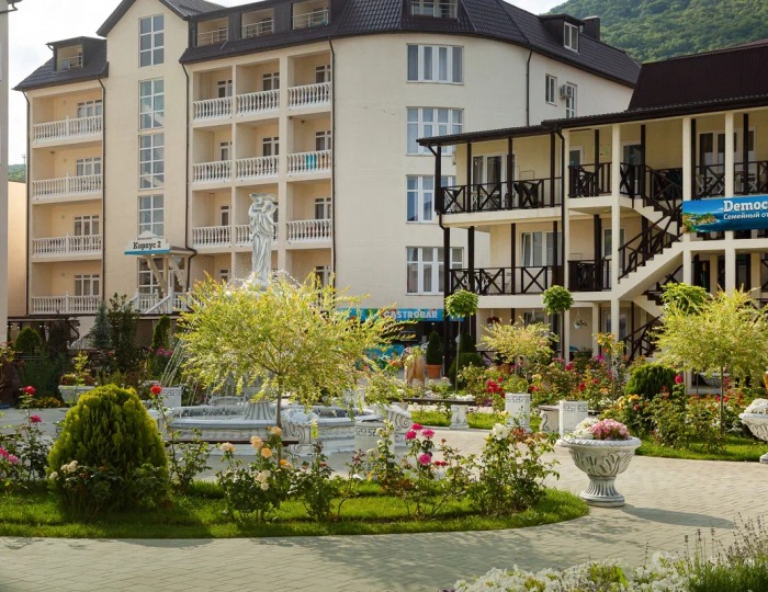 Отель Democratia Ultra All Inclusive Family Hotel / Демократия Ультра Все Включено