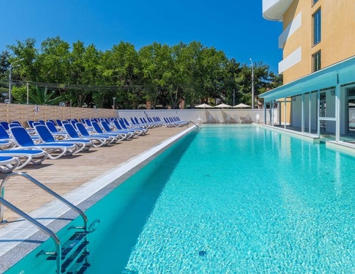 Отель Majestic By Alean / Маджестик Бай Алеан