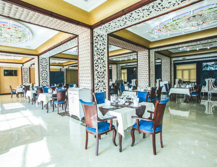 Рестораны и бары - Отель Emerald Hotel / Эмеральд Баку
