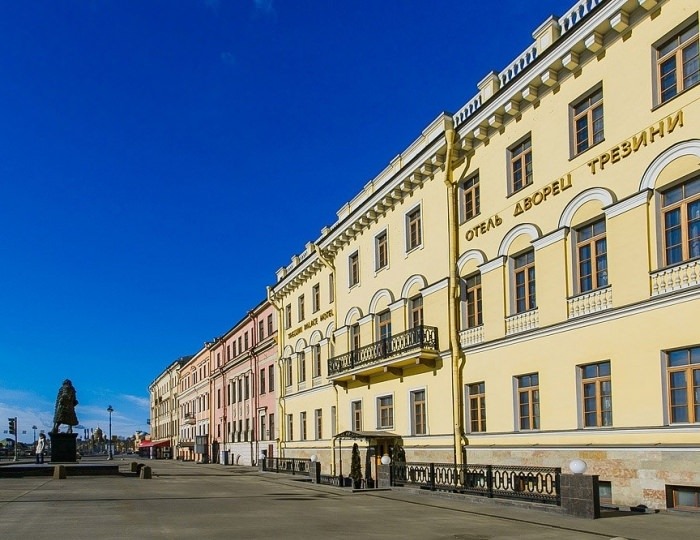Отель Trezini Palace Hotel / Дворец Трезини