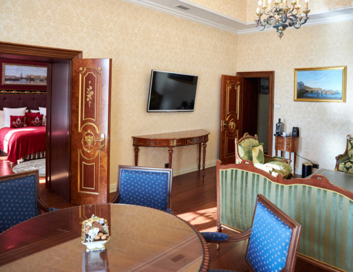 Люкс Премьер с видом на Неву - Отель Trezini Palace Hotel / Дворец Трезини