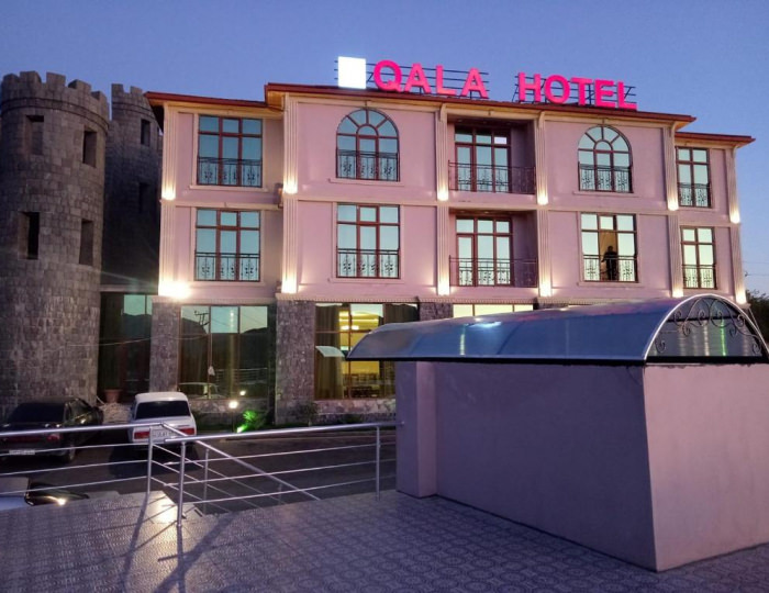 Отель Qala Hotel / Кала Шеки