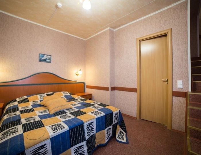 ДЖУНИОР СЮИТ "ДВУХЭТАЖНЫЙ" - Отель «Огни Мурманска»