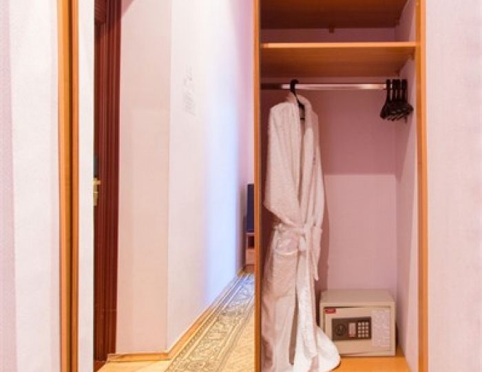 Комфорт двухкомнатный двухместный - Гостиница «Волна» Самара