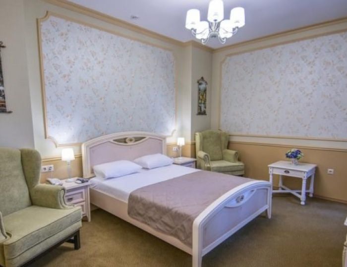 Люкс - Отель «Шертон»