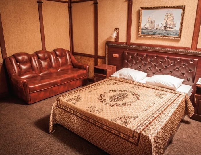 Комфорт + односпальная кровать и диван - Гостиничный комплекс «Старый Ростов»