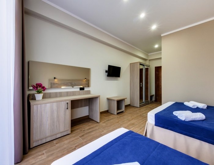 УЛУЧШЕННЫЙ СТАНДАРТ+ С ВИДОМ НА ПАРКОВУЮ ЗОНУ - Отель Family Pride Inn / Фэмили Прайд Инн Витязево