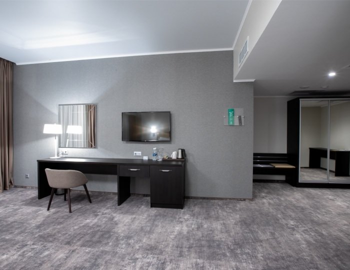 Люкс - Отель Holiday Inn / Холидей Инн Челябинск