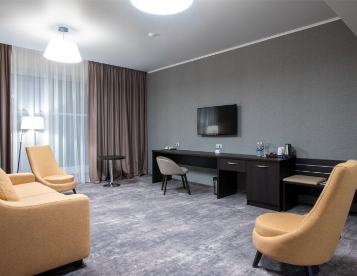 Люкс с видом на город - Отель Holiday Inn / Холидей Инн Челябинск