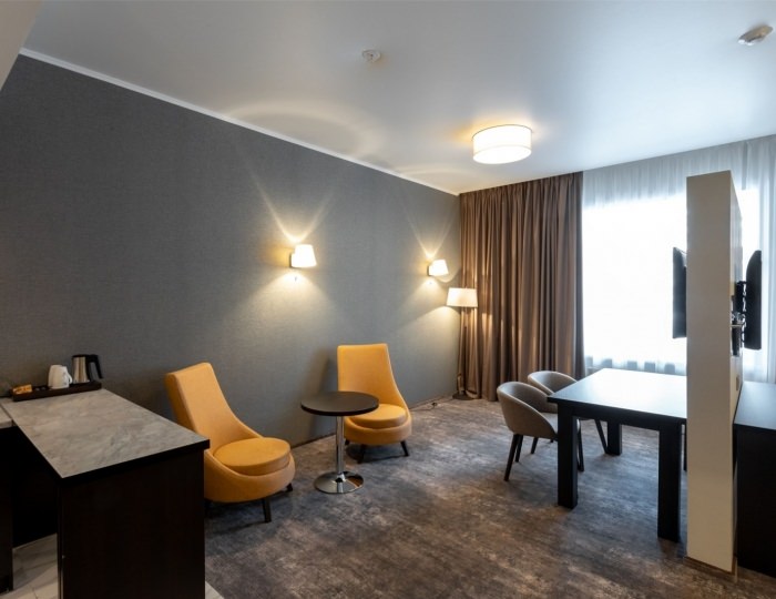 Люкс с кухней - Отель Holiday Inn / Холидей Инн Челябинск