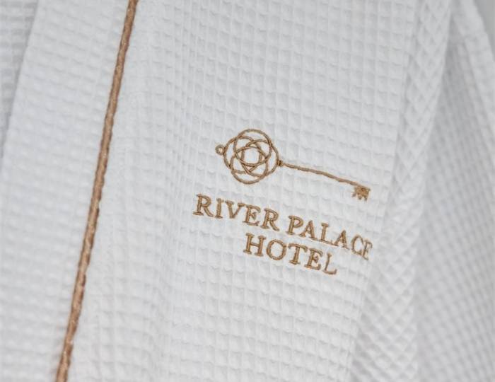 Двухкомнатный люкс с балконом | Вид на Неву - Отель River Palace / Ривер Палас Санкт-Петербург