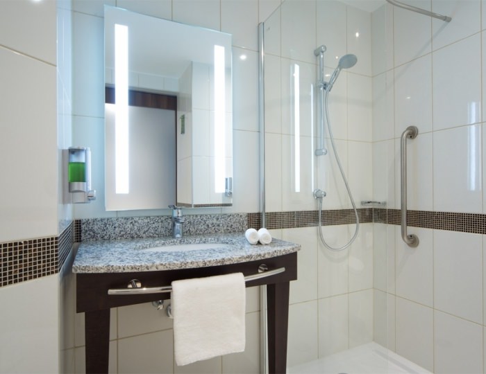 Номер с двуспальной кроватью (Queen Size) - Отель Hampton by Hilton Saint-Petersburg ExpoForum / Хэмптон бай Хилтон Санкт-Петербург ЭкспоФорум