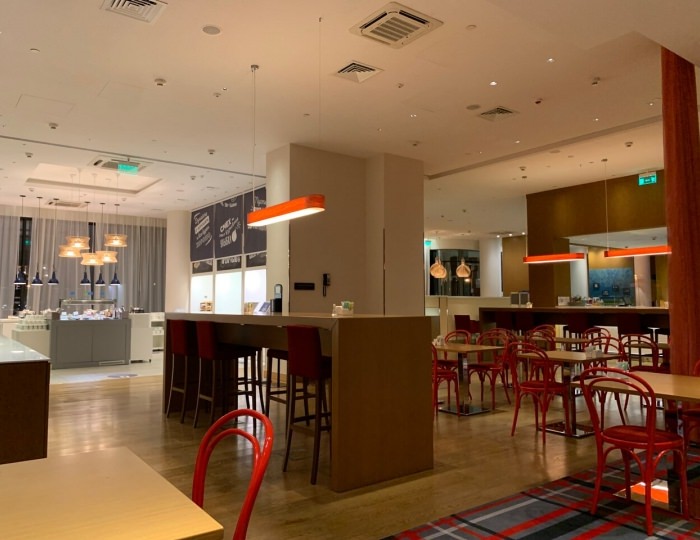 Рестораны и бары - Отель Hampton by Hilton Saint-Petersburg ExpoForum / Хэмптон бай Хилтон Санкт-Петербург ЭкспоФорум