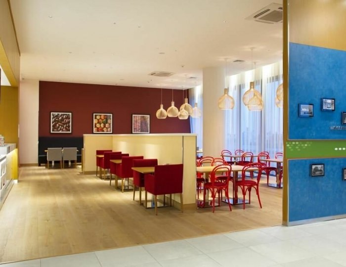 Рестораны и бары - Отель Hampton by Hilton Saint-Petersburg ExpoForum / Хэмптон бай Хилтон Санкт-Петербург ЭкспоФорум