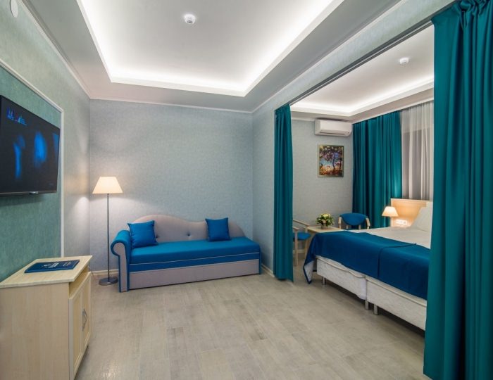 Студия /вид на аквапарк/ - Гостиничный комплекс «Атлантида»