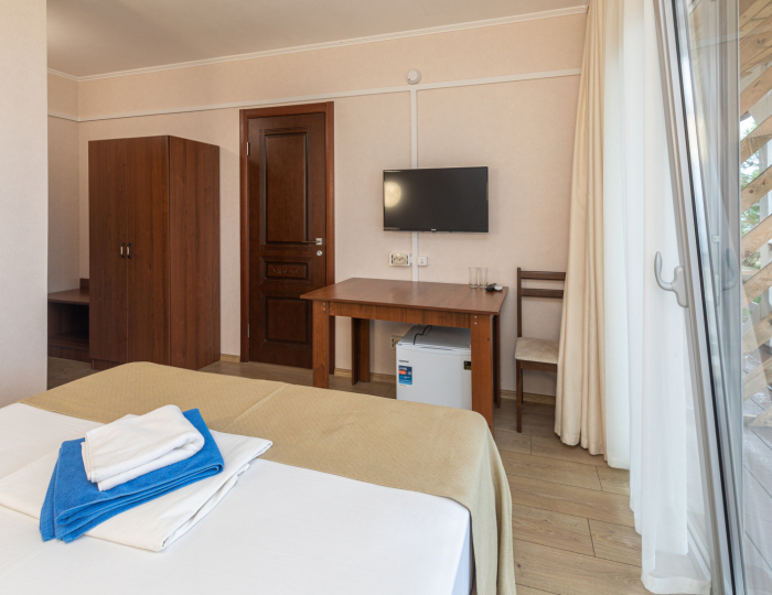 Коттедж 4-местный 2-комнатный коннект в коттедже п.Морской - Дом отдыха «Золотые пески» Пицунда