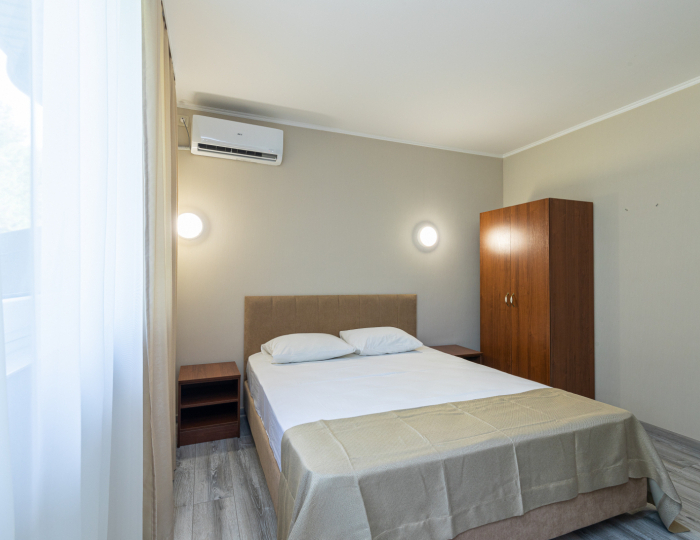 Эконом 2-местный 1-комнатный DBL, корпус 1, горная сторона, без балкона - Дом отдыха «Золотые пески» Пицунда