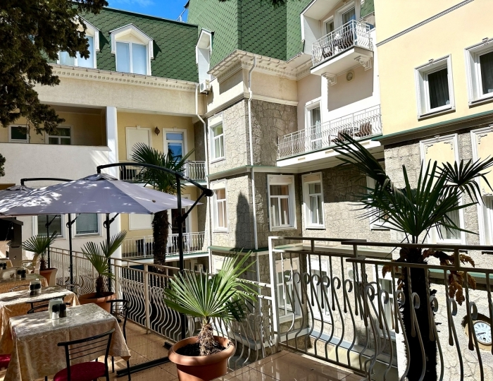 Курортный отель «Империал 2011» Ялта