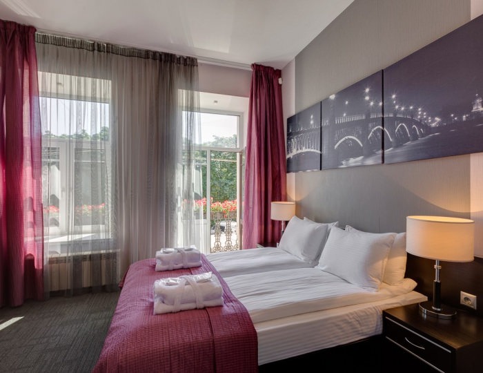 Улучшенный 3-местный с балконом - Отель Mary Hotel / Мэри Санкт-Петербург
