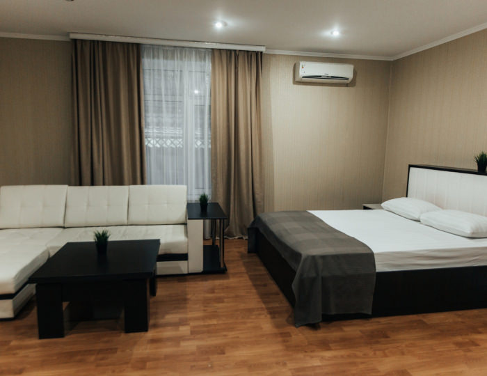 Полулюкс Семейный 4-местный 1-комнатный - Гостевой дом Lyudmila Guest House / Людмила Феодосия